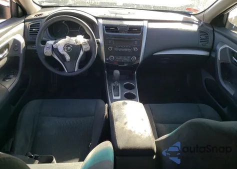 2015 Nissan Altima 2.5 from USA, damaged, VIN 1N4AL3AP8FN330334